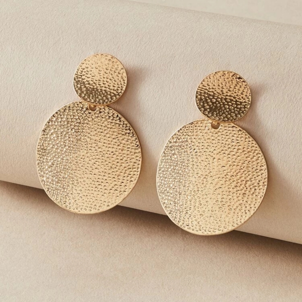 CIRCLE TEXTURED DROP EARRING